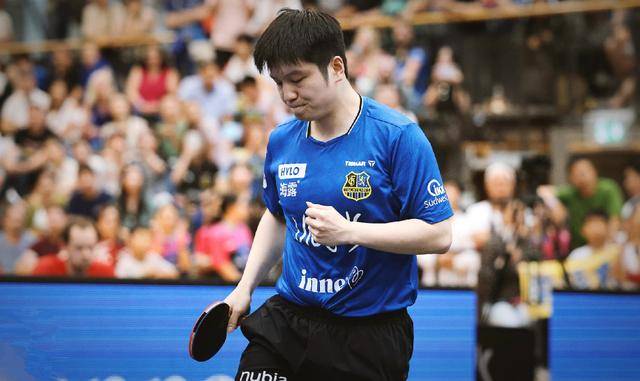 飞行展示中 飞行展示中